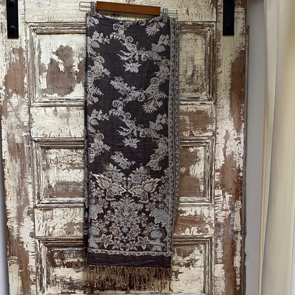 Vintage Floral Wrap/Scarf, Brown/Cream, Reversible - Picture 2 of 9